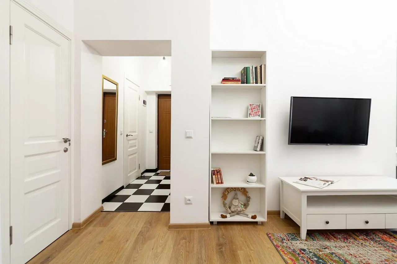 Sweet Home Apartment Λβιβ